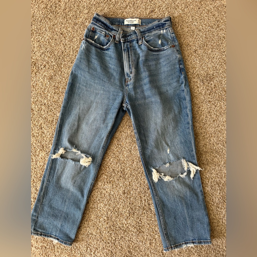 Abercrombie curve love “the ankle straight ultra high rise” size 25 extra short
